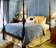 Clients can stay in a possibly haunted guestroom. // © 2011 The Oxford Hotel